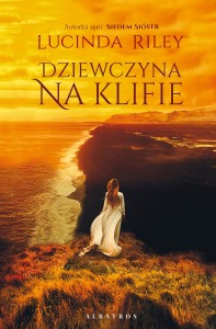 DZIEWCZYNA NA KLIFIE