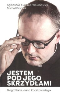 JESTEM POD JEGO SKRZYDŁAMI